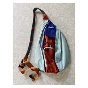 NWOT Kavu Rope Sling Medium Crossbody Bag in Springtide Colorway